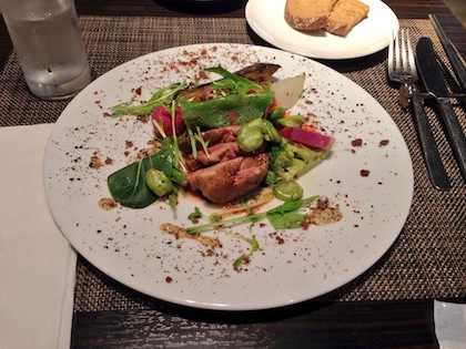 鴨肉のロースト旬菜添え