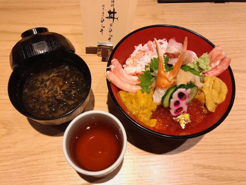うに・かに・いくら3種盛りどんぶり のどぐろトッピング