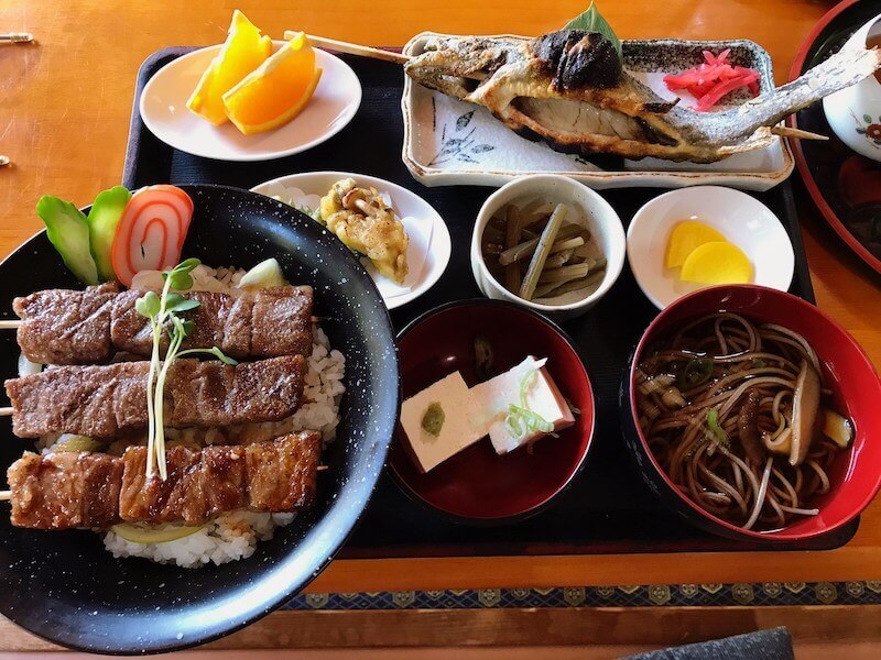 飛騨牛の串焼き御前