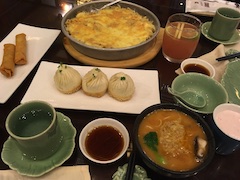 小籠包や蟹チャーハン